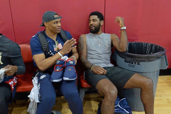 国际雪联世界杯：谷爱凌逆转夺得赛季首个世界杯分站赛冠军（谷爱凌逆转称冠，拿下本赛季首个国际雪联世界杯分站冠军）