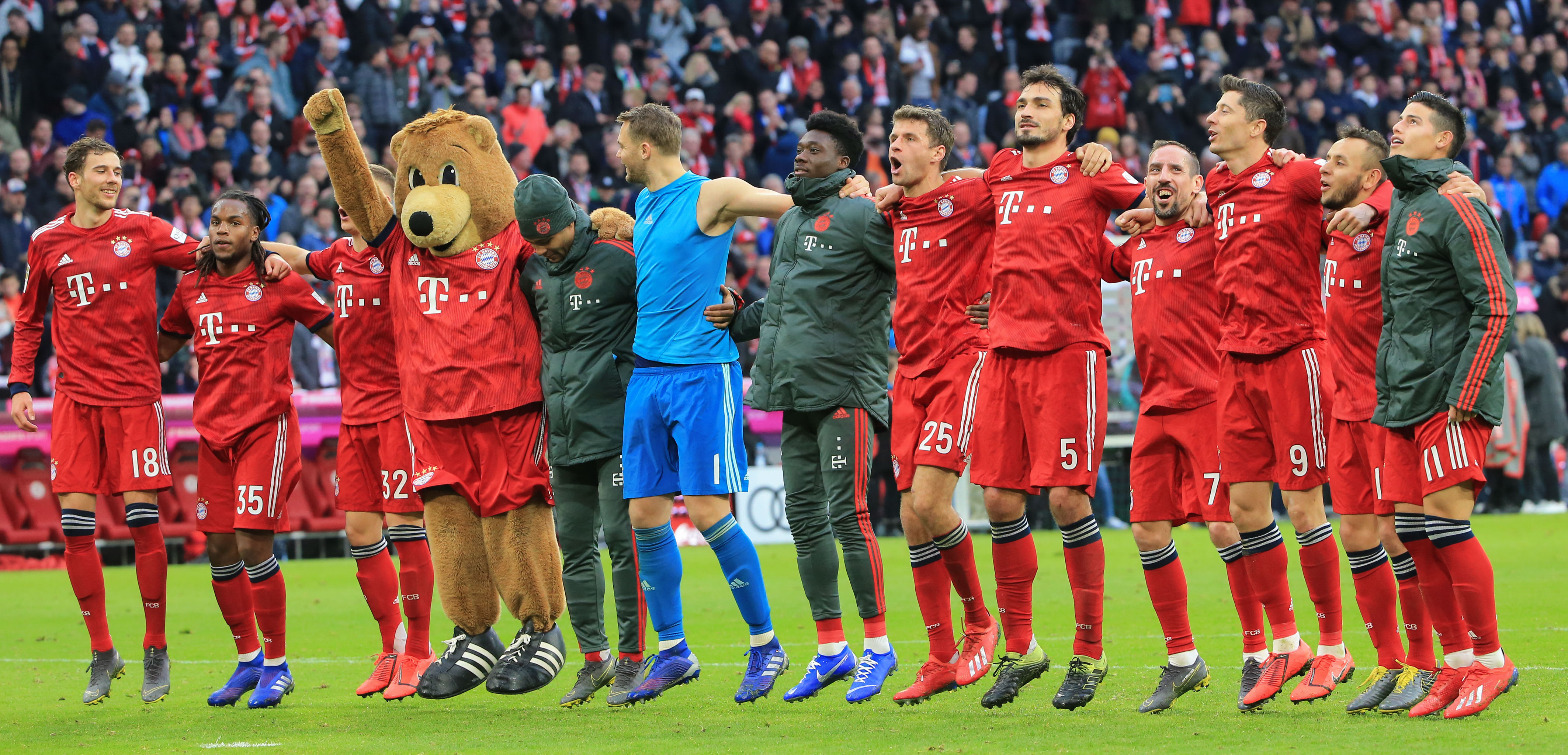 表现出彩！扎卡本场个人数据：1射门1进球，5次关键传球（扎卡闪耀全场：1次射门即破门，送出5次关键传球）