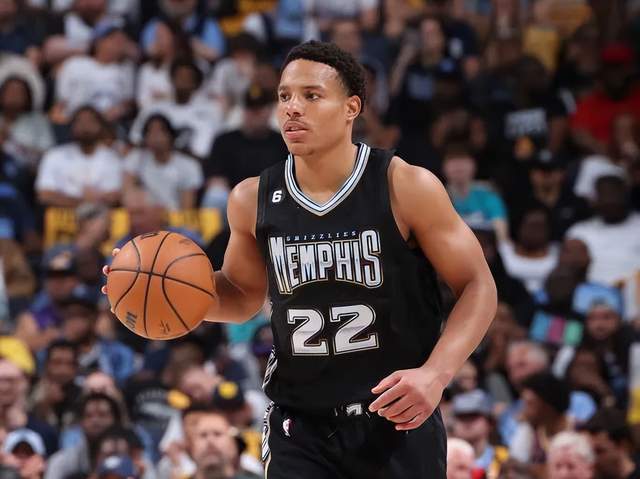 申花vs广岛三箭全场数据：射门13-14，控球率36-64（申花战广岛三箭全场统计：射门13比14，控球36%对64%）