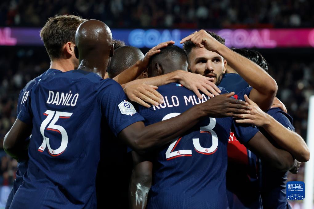 曼纳：那不勒斯让人感到不安是因为我们有孔蒂这样的冠军教练（曼纳：那不勒斯令人不安，因为我们拥有孔蒂这位冠军教头）