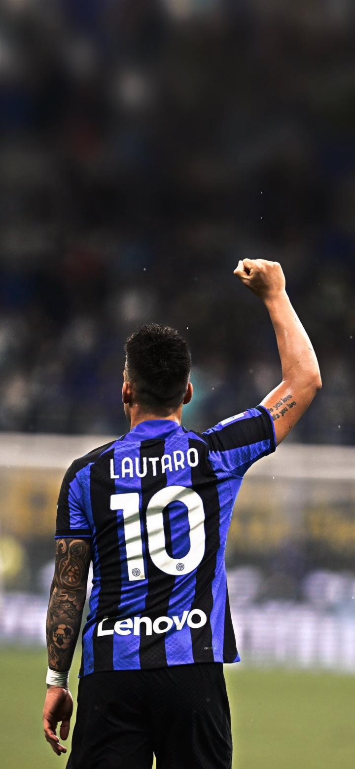 巴萨前高管：皇马就像校霸，只敢狂扁小朋友，碰到强的就缩了（巴萨前高管：皇马如校园霸凌者，欺弱避强）