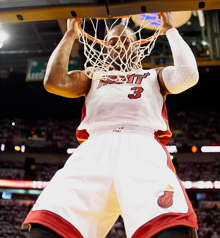 安帅给埃斯特旺批假以考取驾照，并宣布了他通过考试的消息（安帅准许埃斯特旺请假考驾照，并官宣其顺利通过考试）