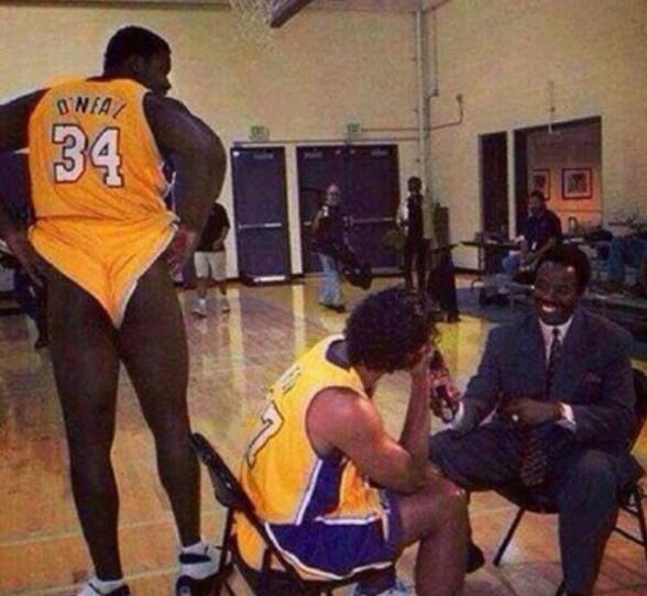 米体：安古伊萨将伤缺三到四个月，那不勒斯中场人手更显紧张（米体：安古伊萨预计伤停3至4个月，那不勒斯中场更加告急）